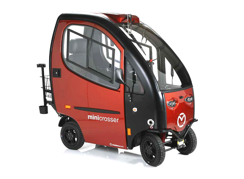Minicrosser X-CAB Elektro Seniorenmobil mit Kabine und 4 Rädern. Praktisches Elektrofahrzeug für Senioren für die Fahrt in der Stadt oder auch über Land.